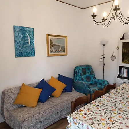 Casa Luminosa Vado Ligure